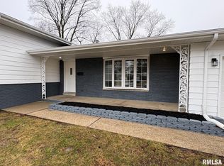 29 Andover Dr, Springfield, IL 62704