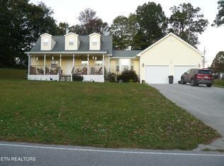 216 Mountain Rd, New Tazewell, TN 37825