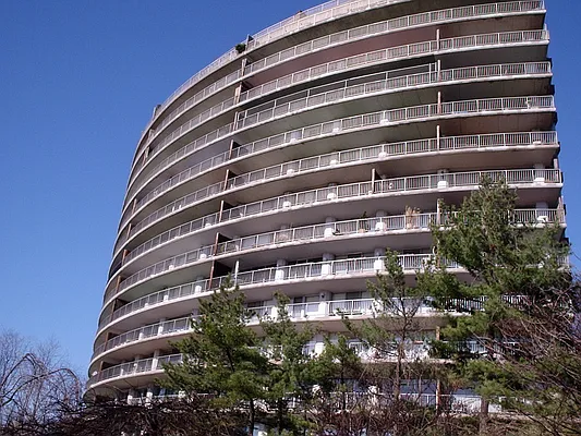 Sold by Houlihan Lawrence | media 22