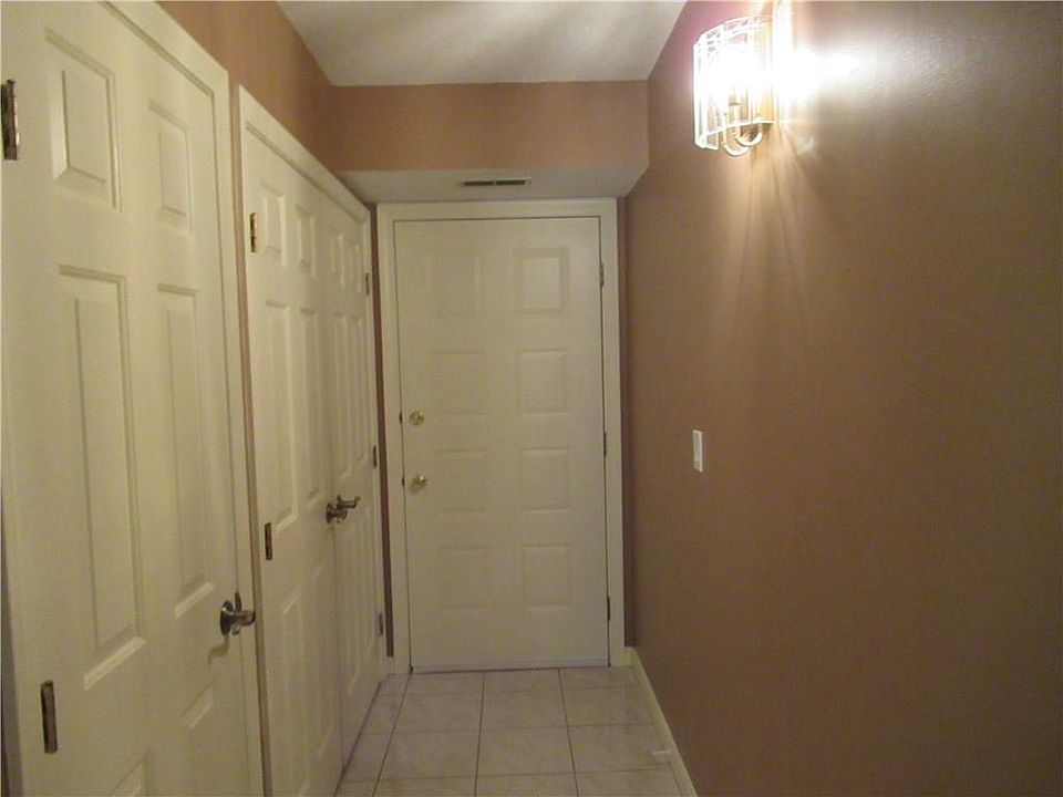 1st image of 650 E Greenwich Ave APT 6-205