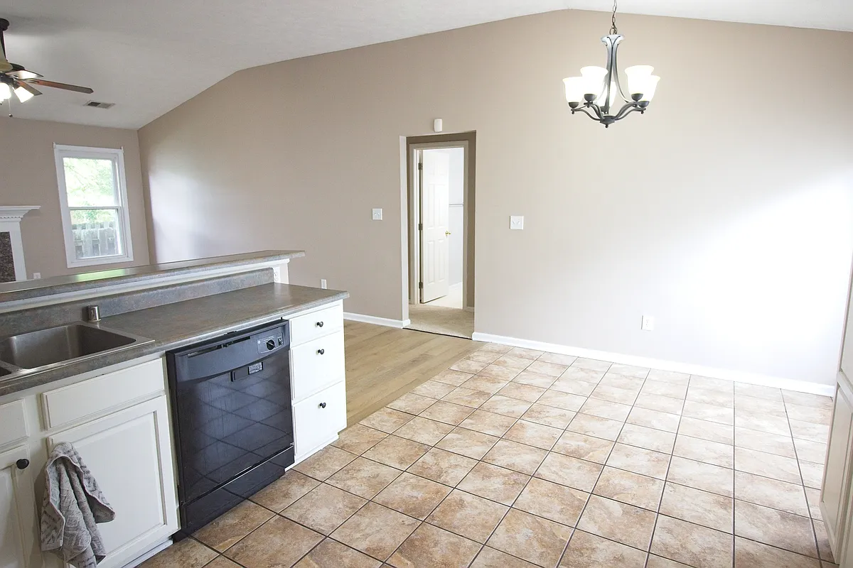 Kitchen - 2741 Gateway Park Ln