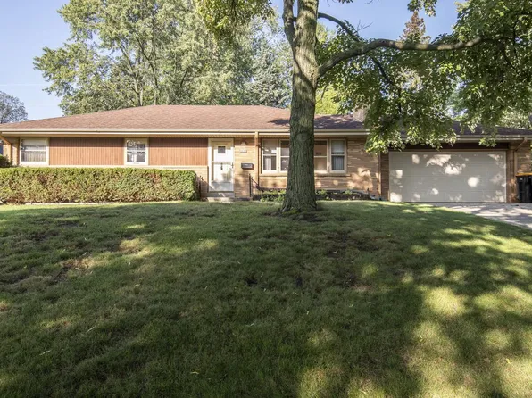 1617 North 118th STREET, Wauwatosa, WI 53226