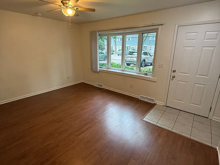 Prairie Grove Townhomes — Photo 10