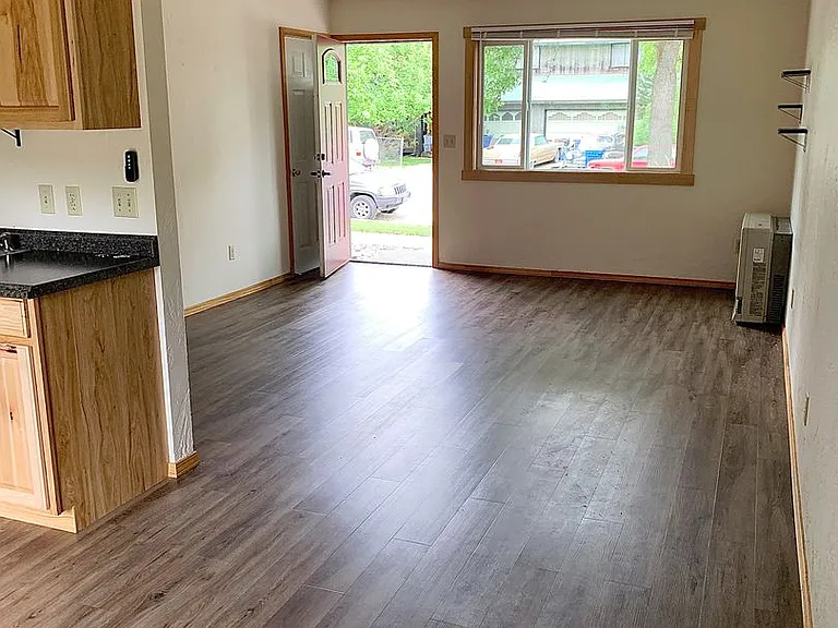 117 Mission Ct — Photo 2