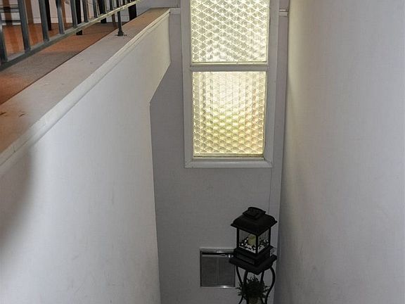 5th image of 407 S 22nd St