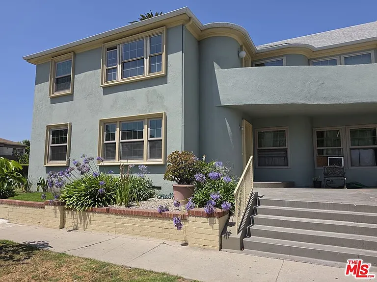 945 S Bedford St — Photo 14
