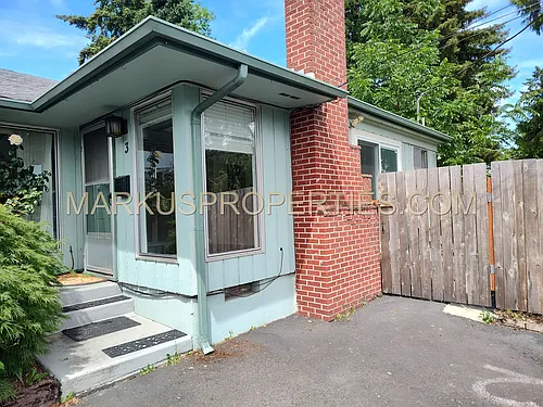 110 SW 137th Ave #3 Photo 1