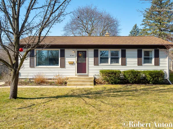 4147 Oriole Ave SW, Wyoming, MI 49509