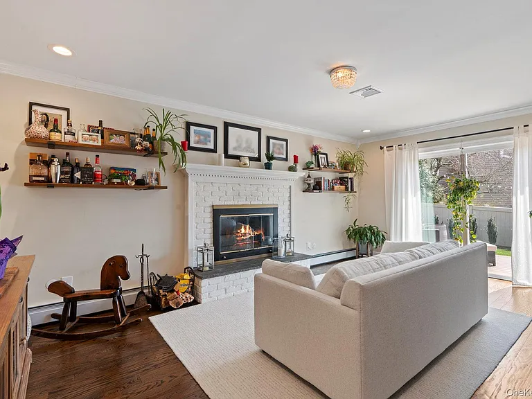 15 Lawrence Ct — Photo 18