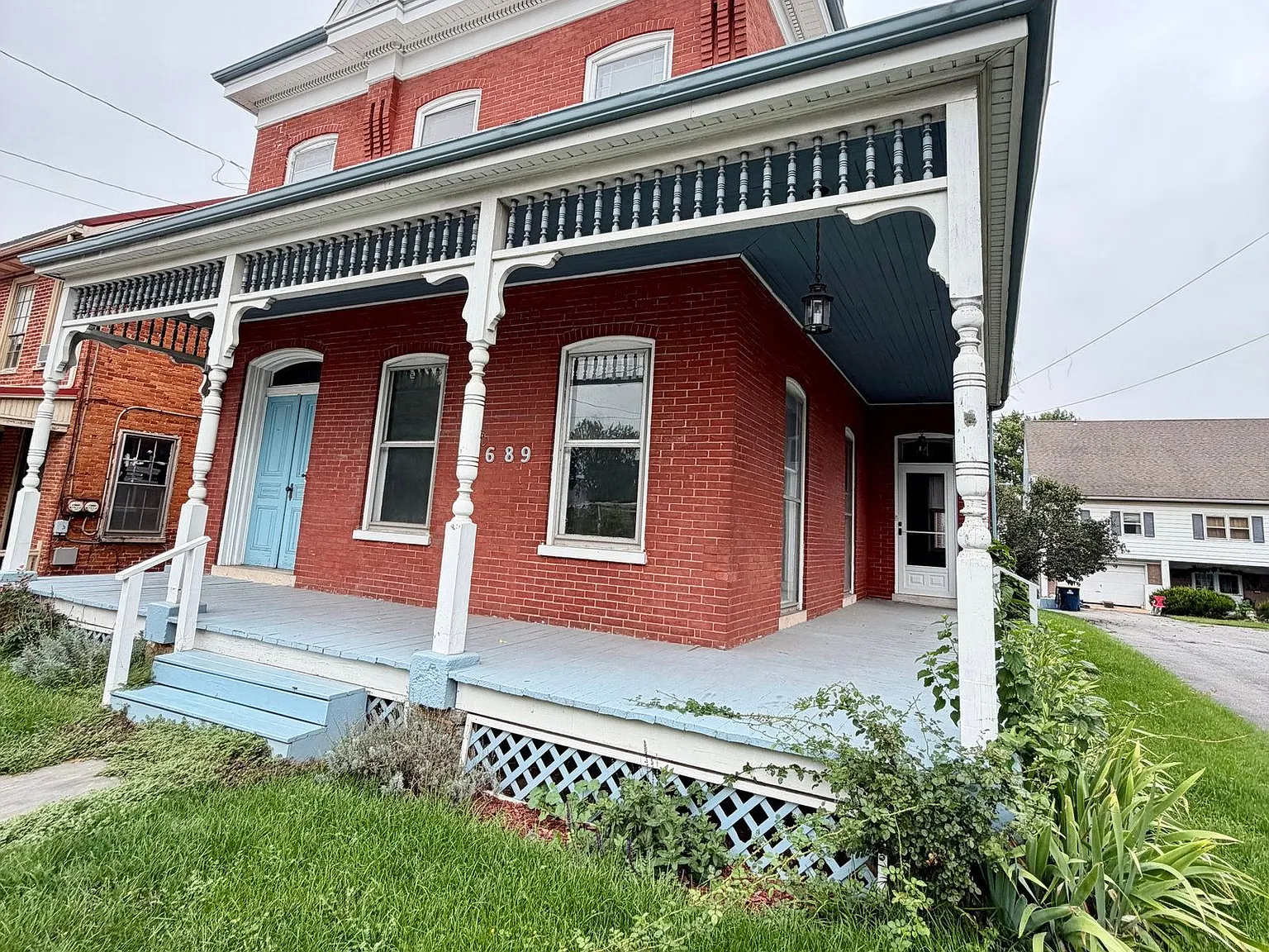 7 bed, 1.0 bath, 2972 sqft, $2,785 — Photo 1