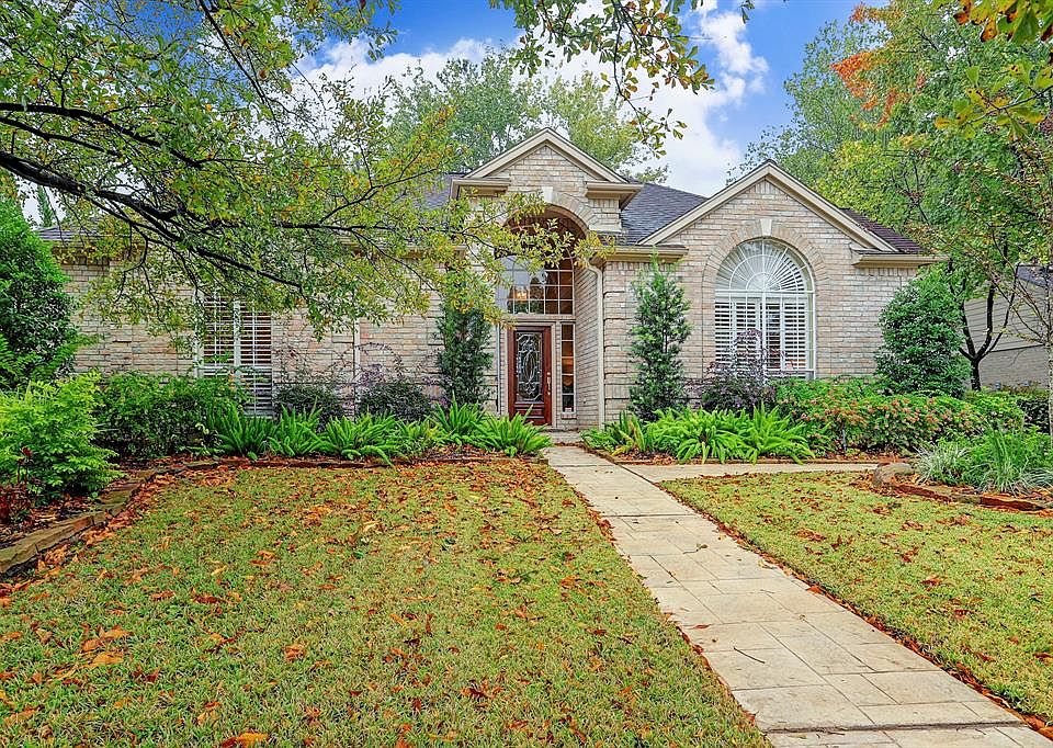 1st image of 6823 Queensclub Dr