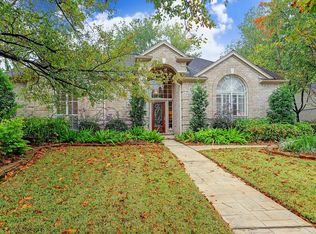 6823 Queensclub Dr, Houston, TX 77069