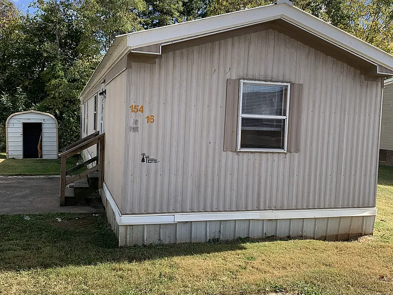 154 Zackary St — Photo 1