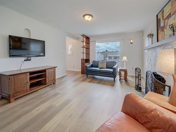 5th image of 215 Fairmont Avenue