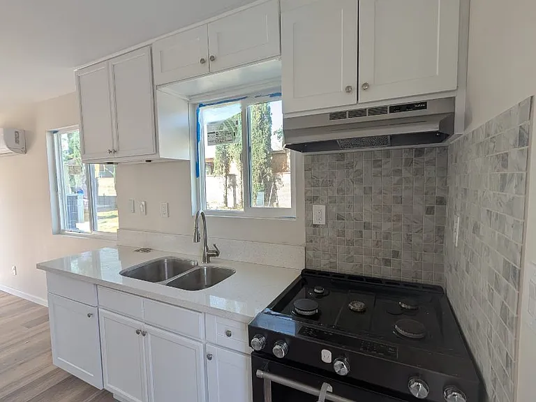 1215 E Avenue R4 #B — Photo 2