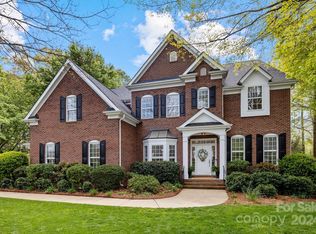 706 Castlestone Ln, Matthews, NC 28104