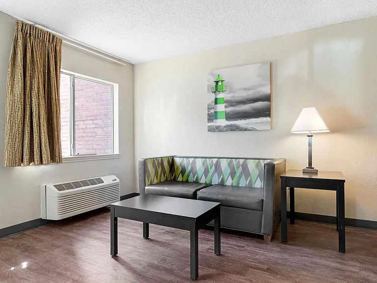 Superior Suite - 1 Queen Bed