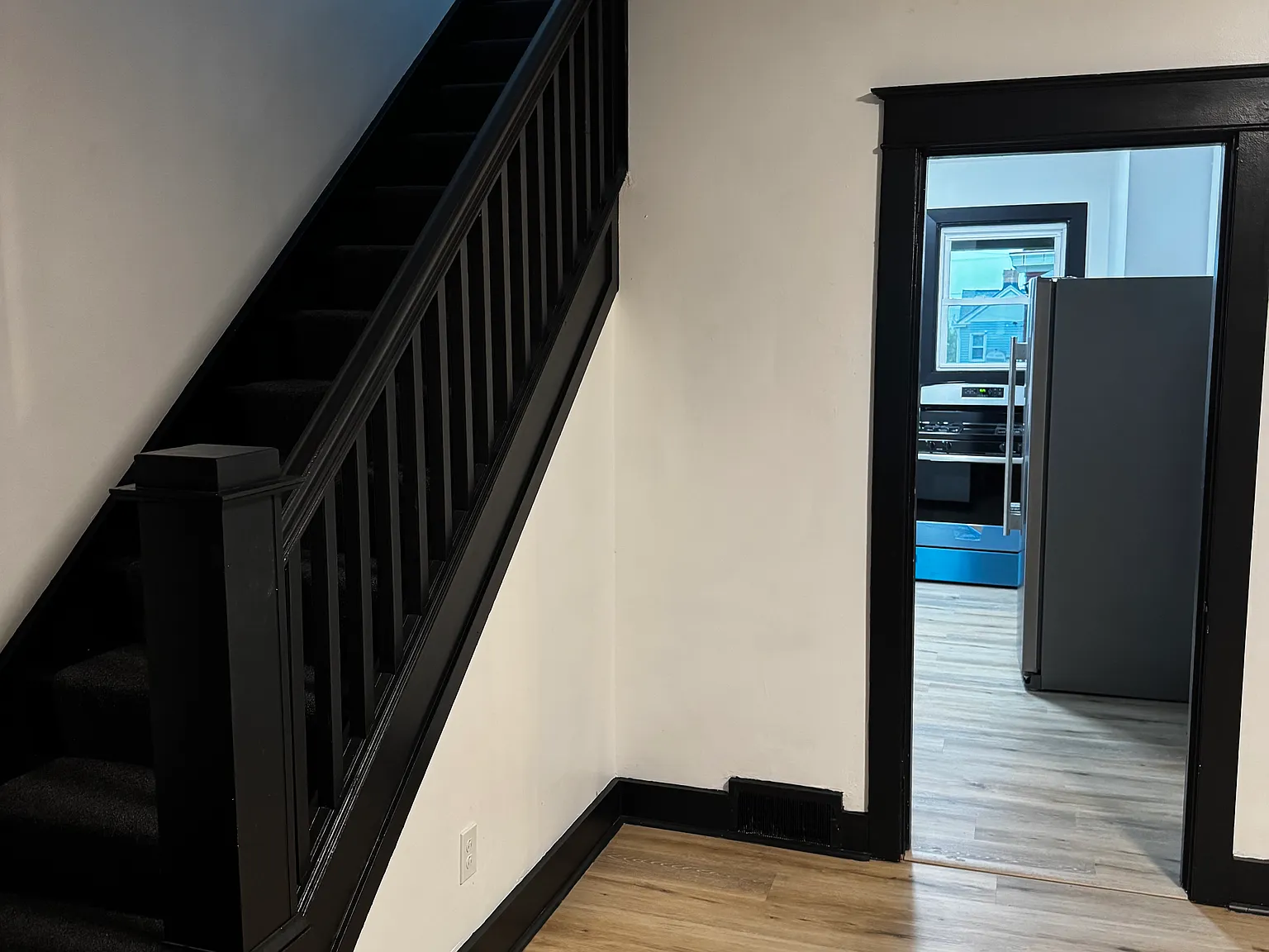 3 bed, $1,950 — Photo 2