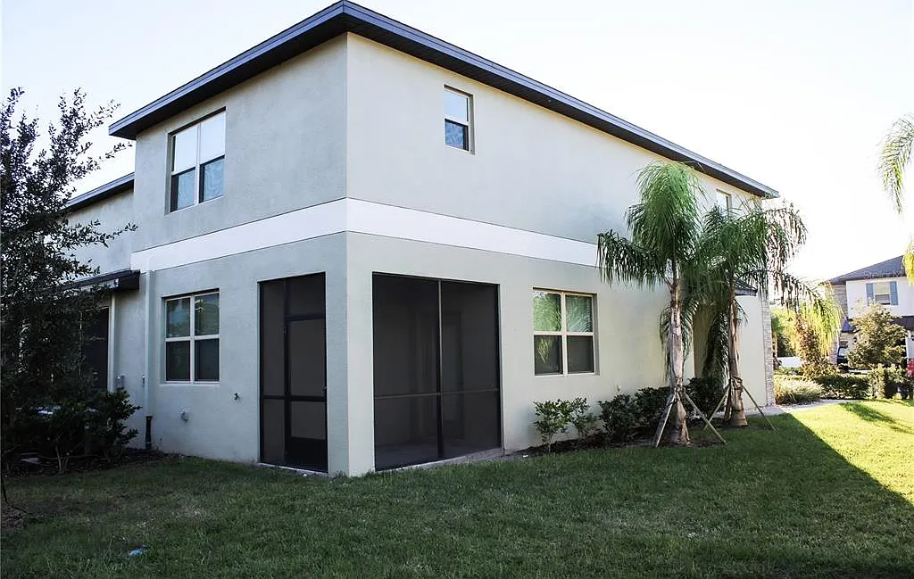 3 bed, 2.5 bath, 1787 sqft, $2,145 — Photo 3