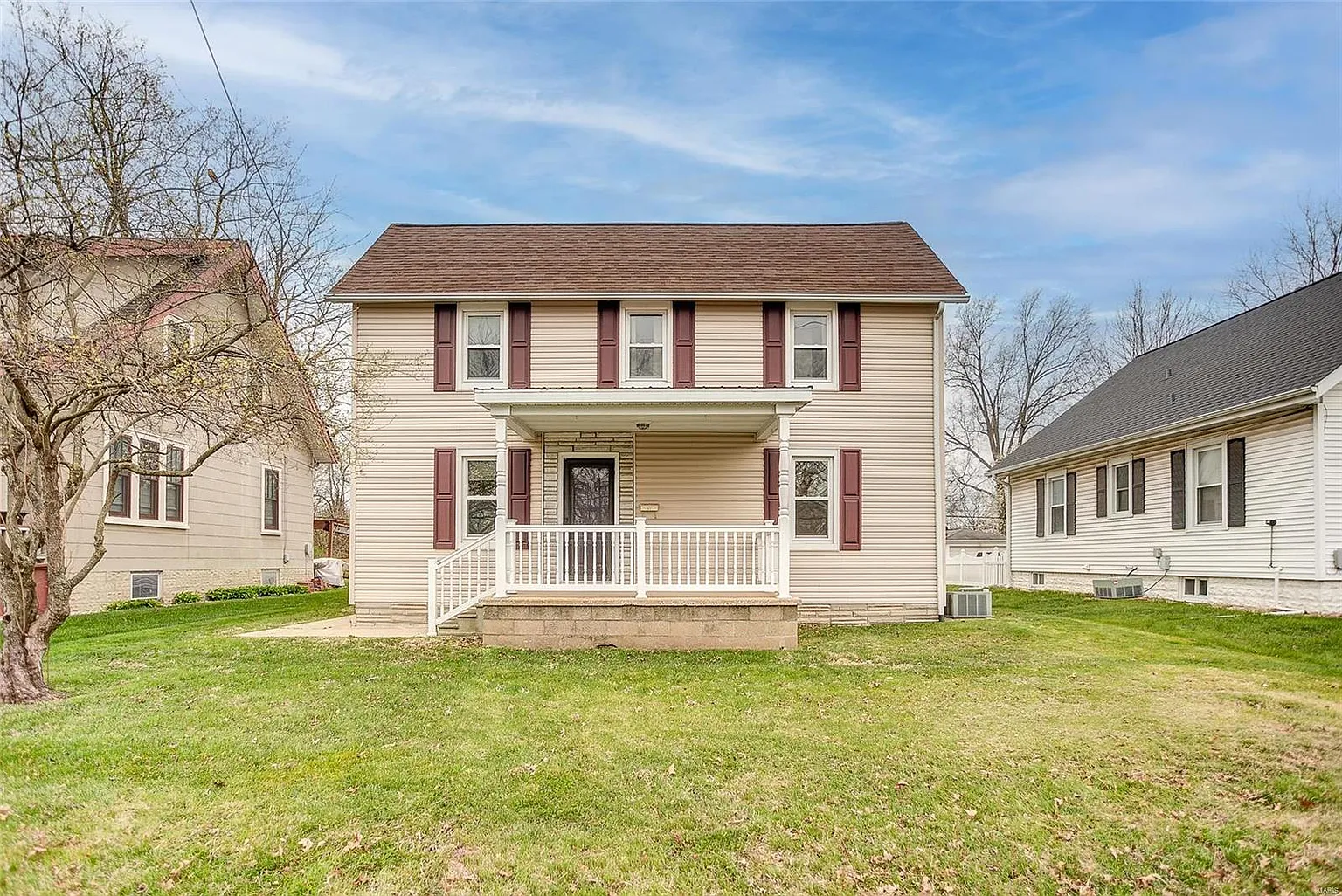 1632 Broadway photo 1
