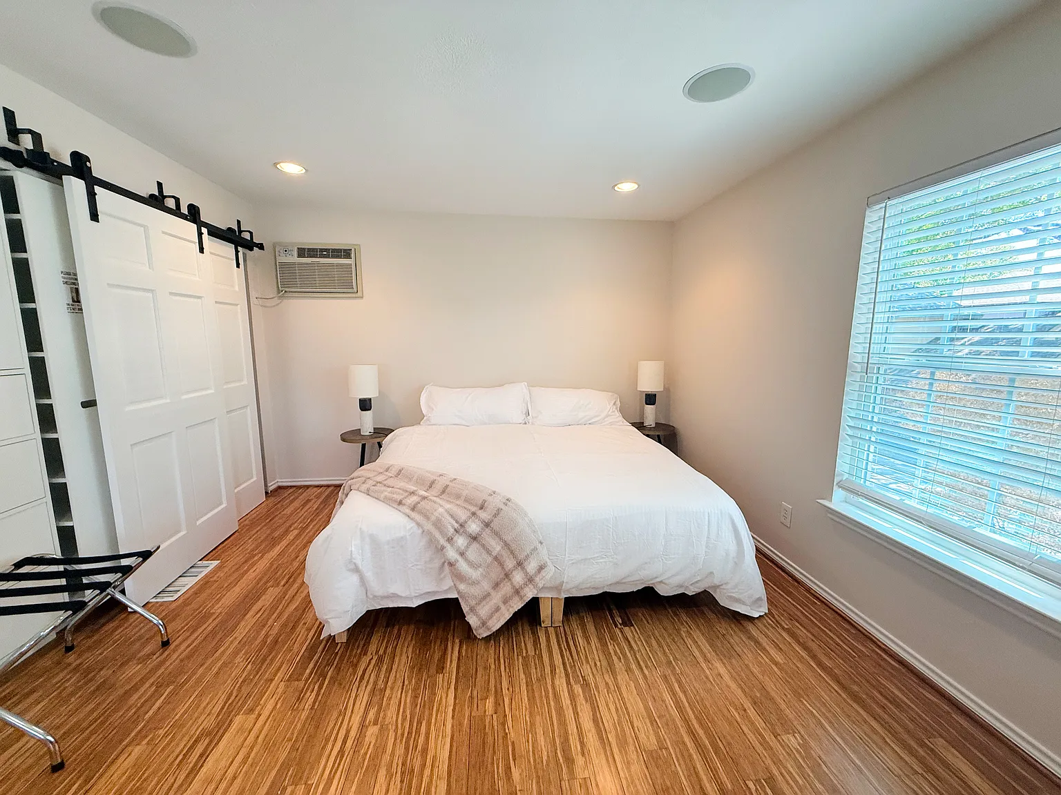 2 bed, 1171 sqft, $2,850 — Photo 4