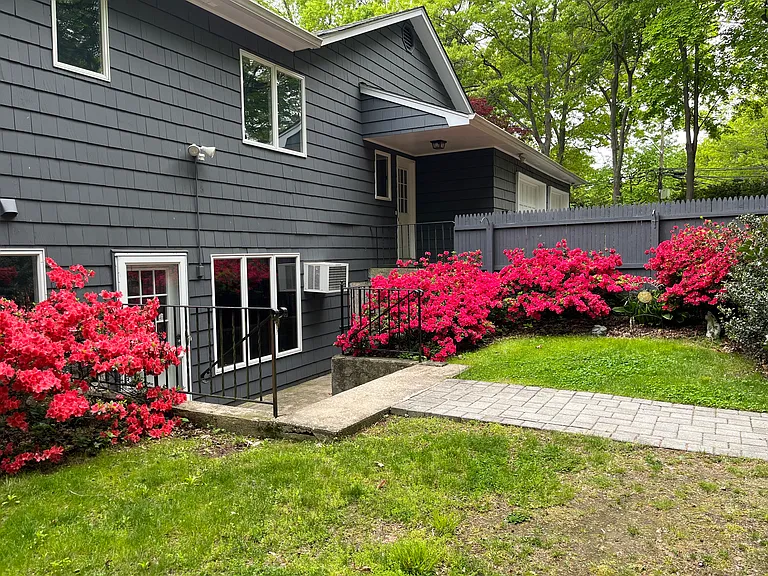 190 Old Field Rd — Photo 10