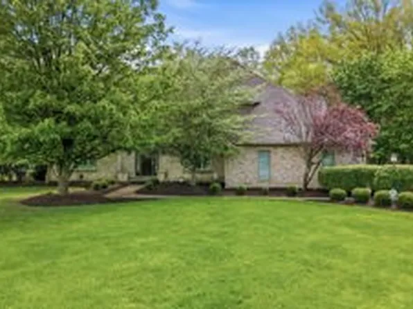 4506 Whippoorwill Dr, Hermitage, PA 16148