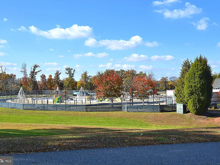 9003 Belo Gate Dr — Photo 34