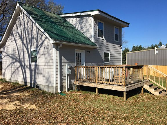 3rd image of 7 Windward Ln