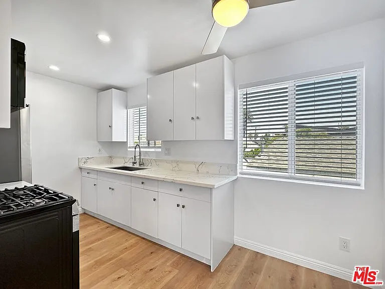 2841 S Sycamore Ave #3 — Photo 6