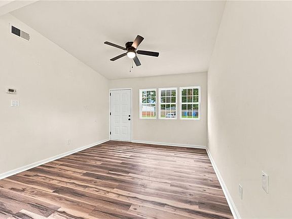 5th image of 4328 Fontana Ave