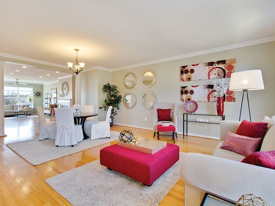 1st image of 5717 Governors Pond Cir