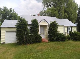 8 Browns Ln, East Canaan, CT 06024