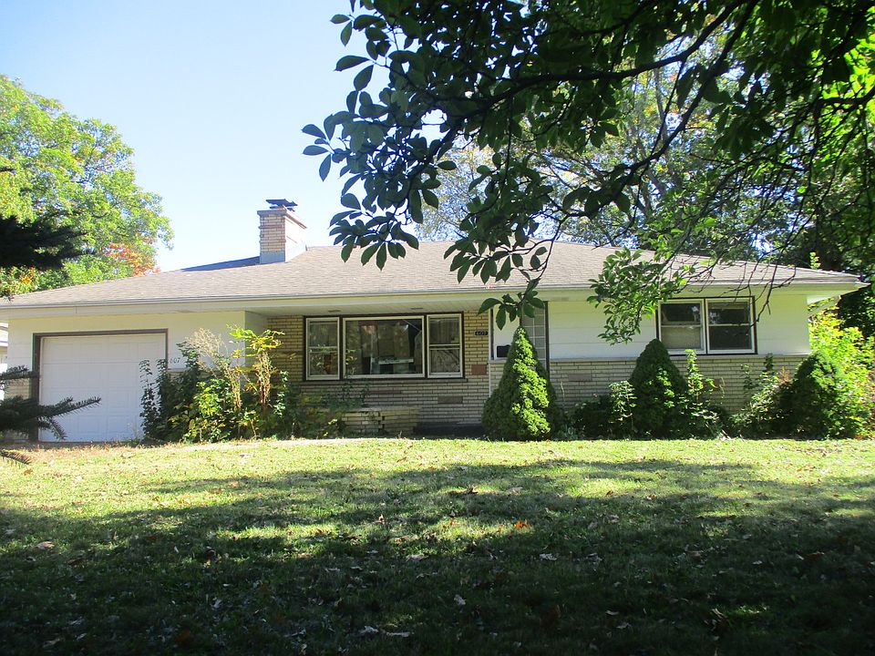 1st image of 607 College Ave