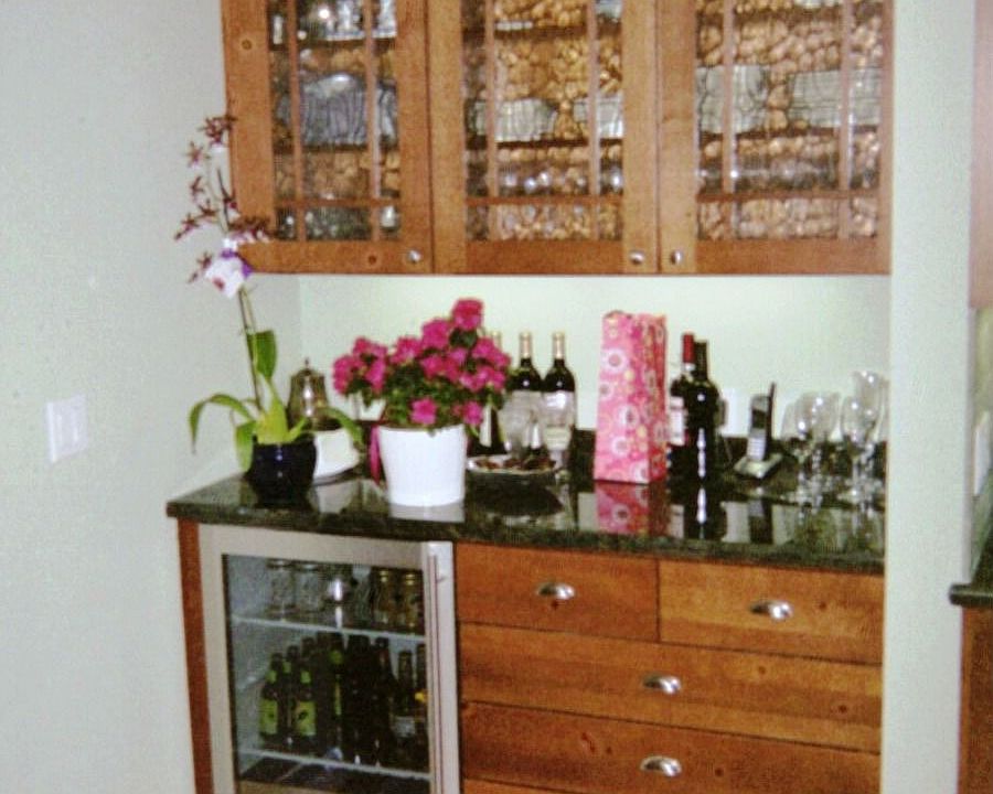 Beverage center