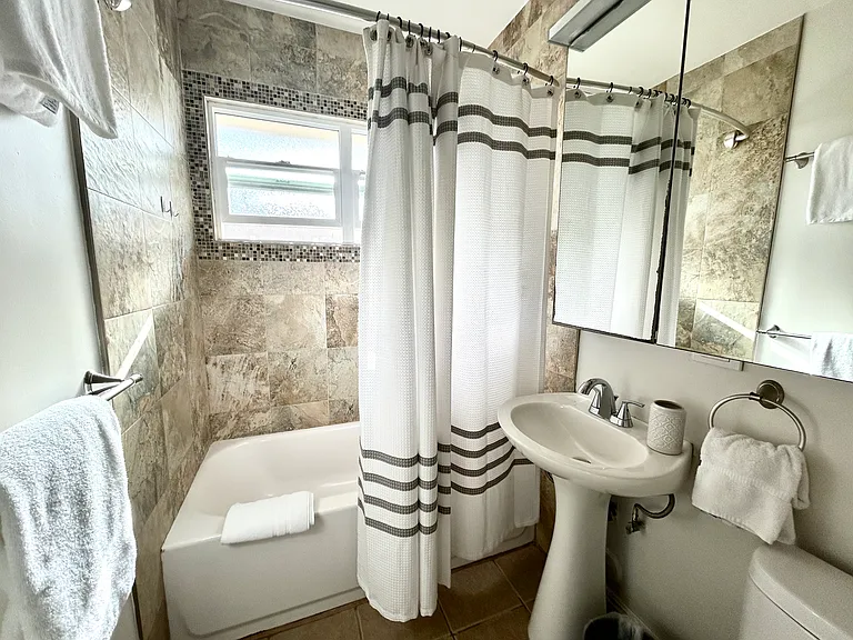 918 Chalcedony St #918 — Photo 11