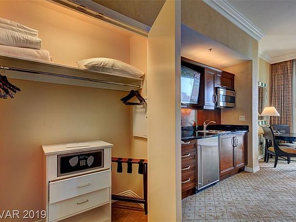 4th image of 125 E Harmon Ave #719