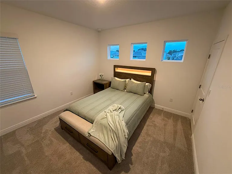 2189 Sunshine Peak Dr — Photo 22
