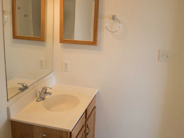 480 Thumper Dr #1 — Photo 3