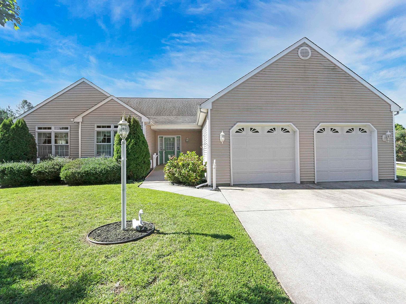 5 Maltby Ct, Egg Harbor Township, NJ 08234 Zillow