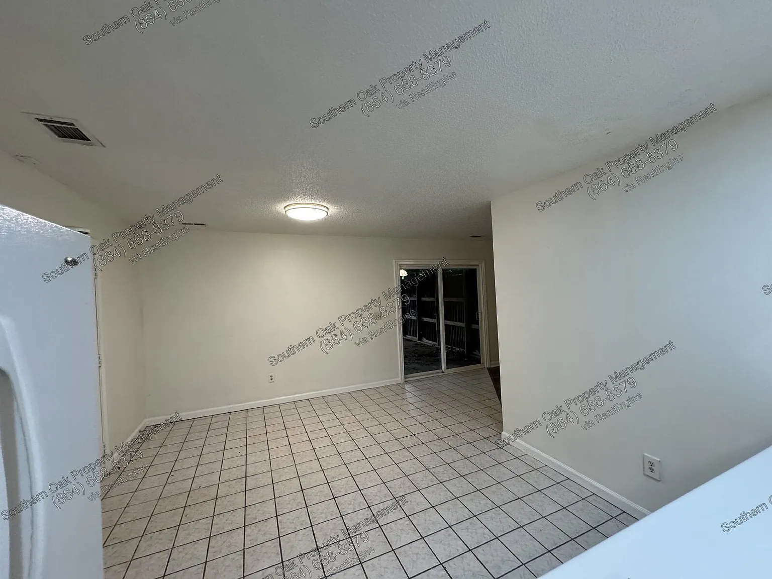 2 bed, 1.0 bath, $950 — Photo 4