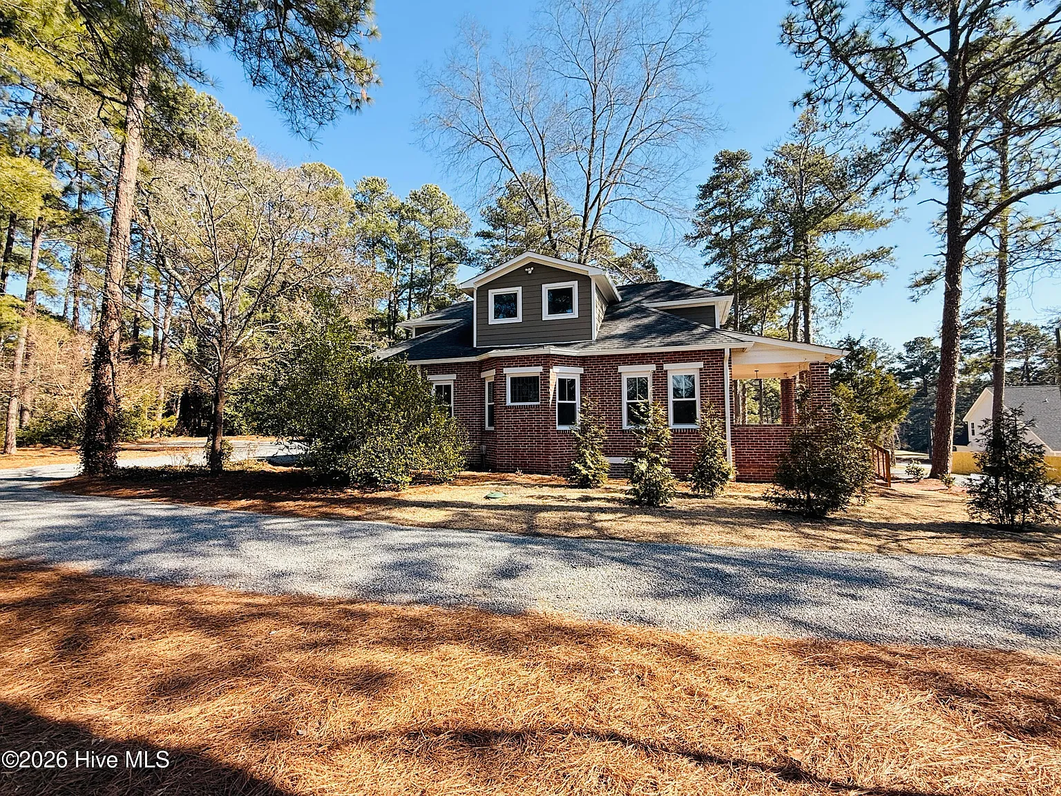3 bed, 3.0 bath, 1531 sqft, $2,800 — Photo 2