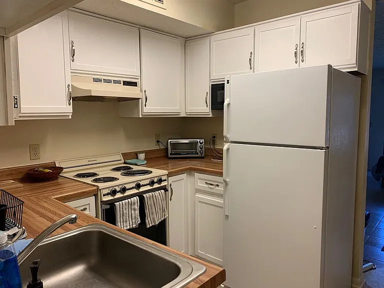 1402B University City Blvd — Photo 10