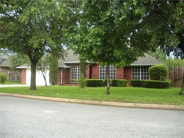 1st image of 6305 Meadowmere Ln