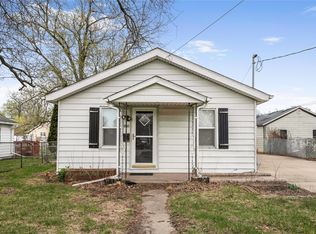 2907 Garfield Ave, Des Moines, IA 50317