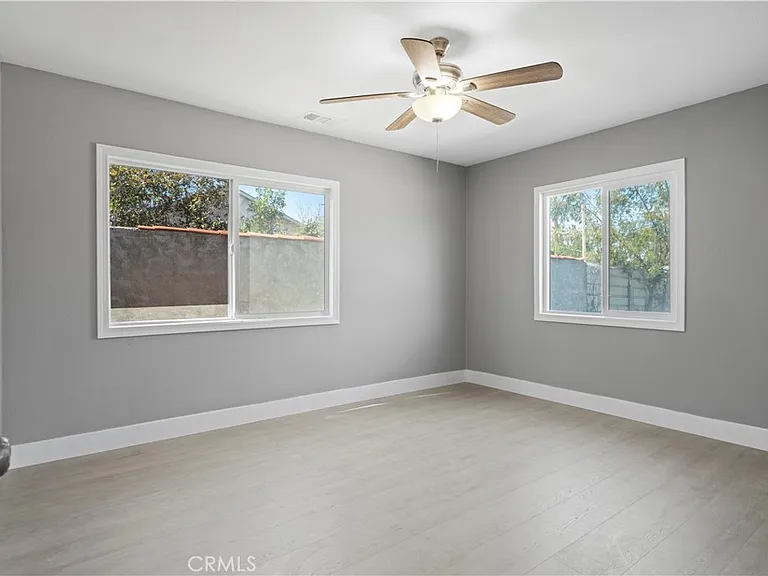 4330 Pacific Ave — Photo 16