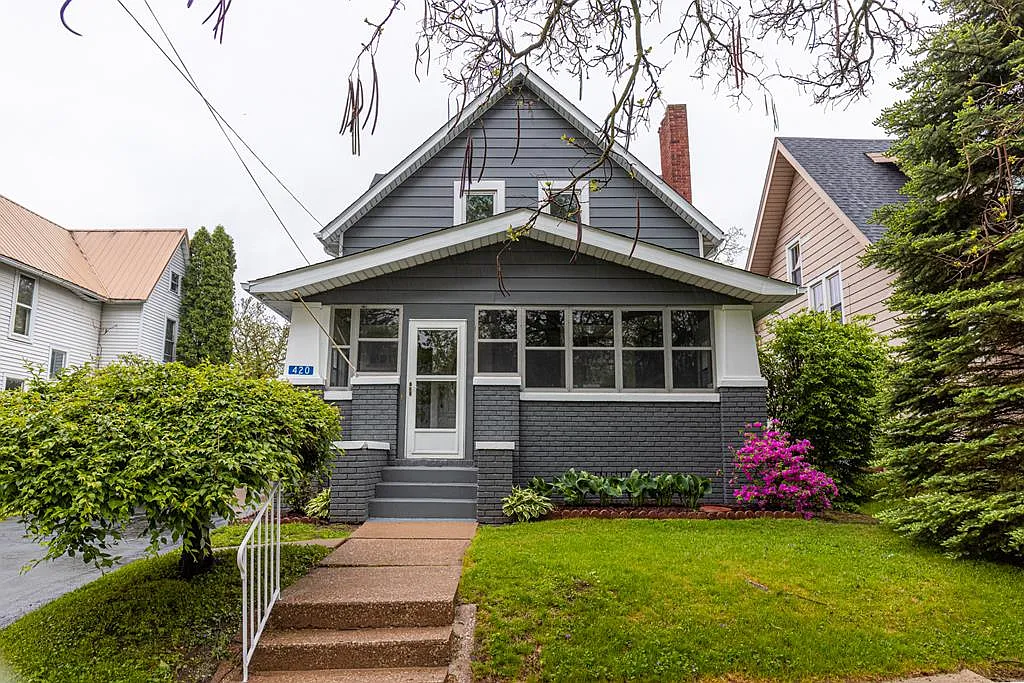 420 Gill Ave photo 1