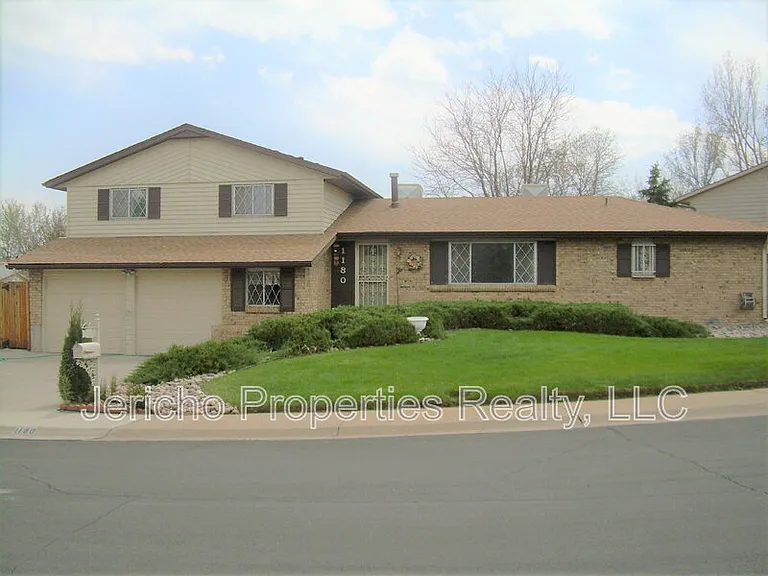 1180 S Kline Way — Photo 1