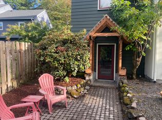 3669 SW Spring Garden Ct, Portland, OR 97219