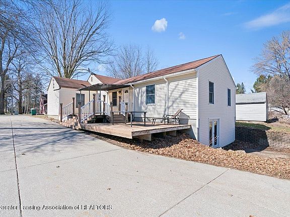 5th image of 340 Lamb St